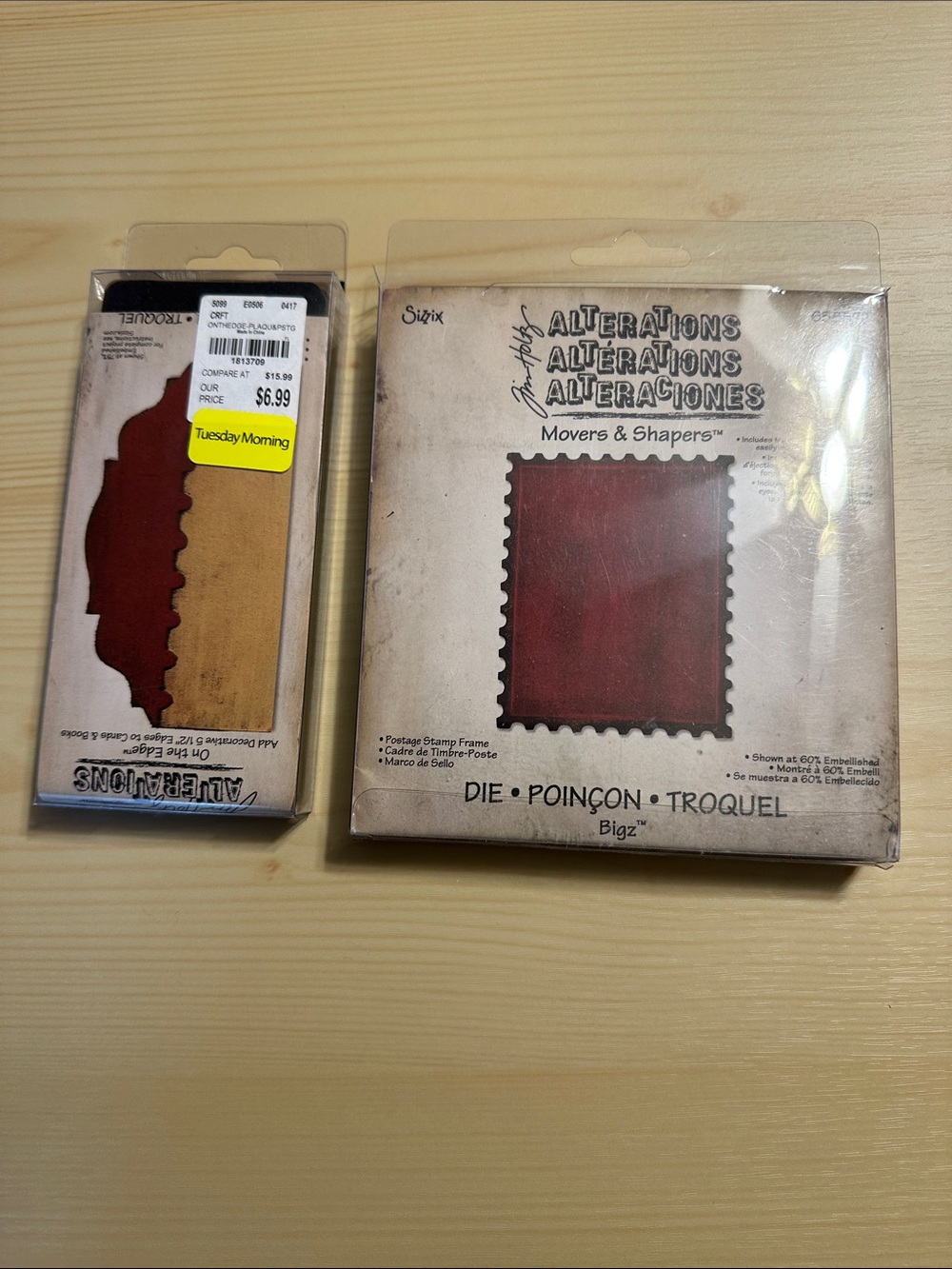 Sizzix Alterations Movers & Shapers Stamp Frame Die in Red